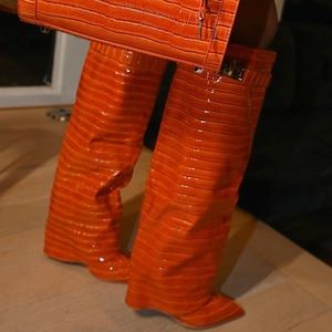 Shane Justin Belvedere Boots in Orange